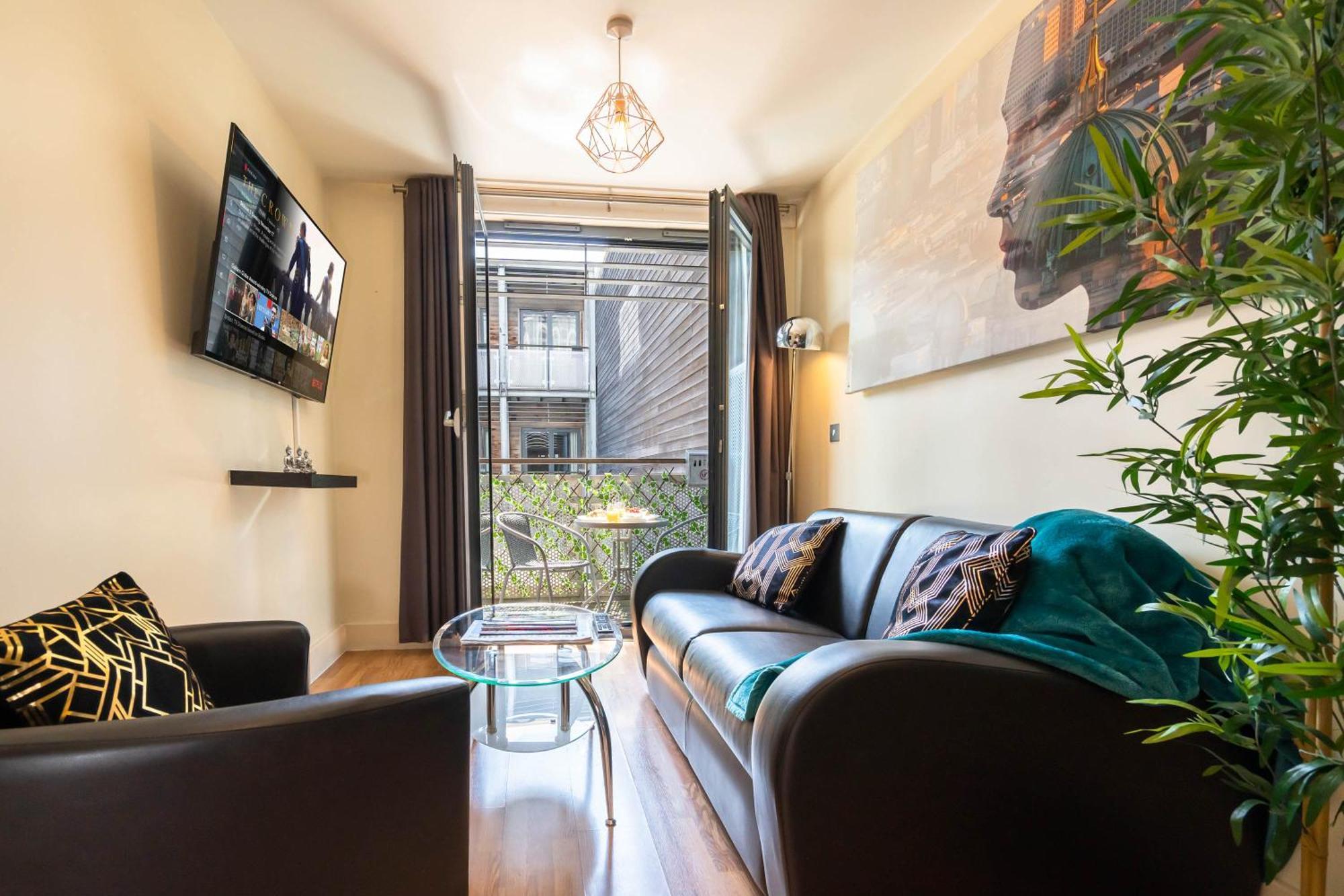 - Chinatown - Balcony - Secure Parking 1arc Apartment Birmingham